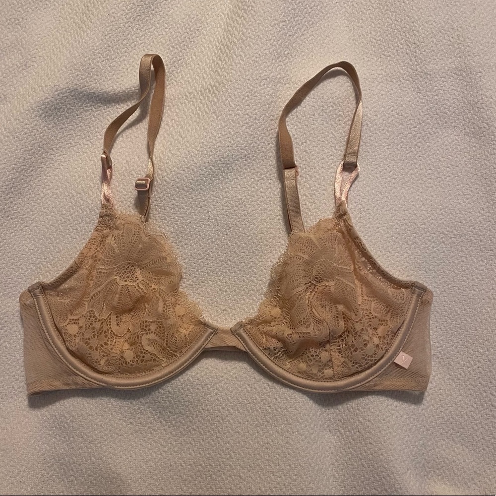 NWOT Victorias Secret unlined demi bra